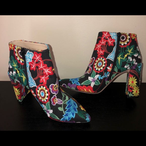 Stuart Weitzman”PureMuilti”Embroid.Ankle Boot-38.5 - Picture 4 of 9